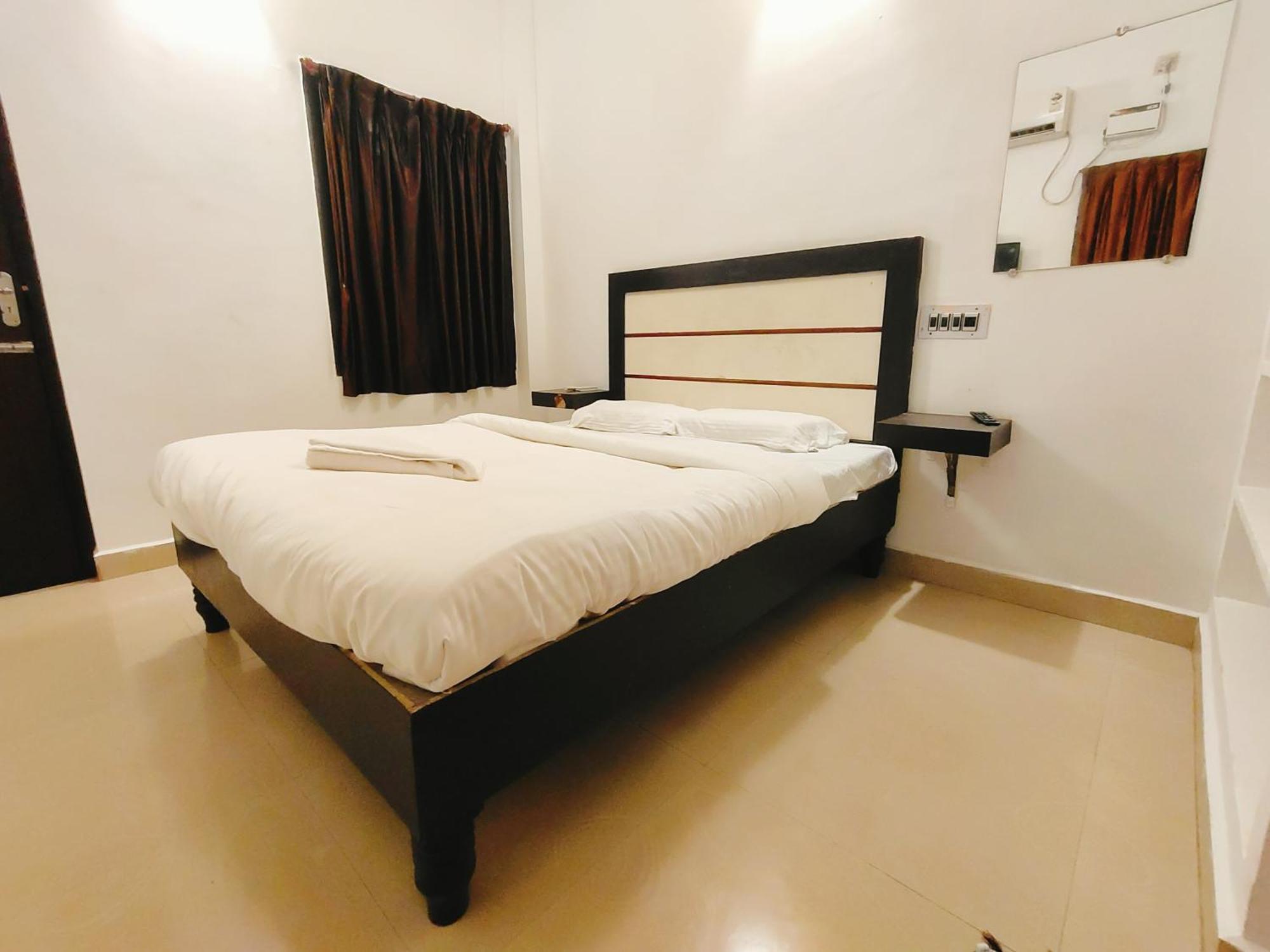 Le Dreamy Residency Hotel Pondicherry Exterior photo