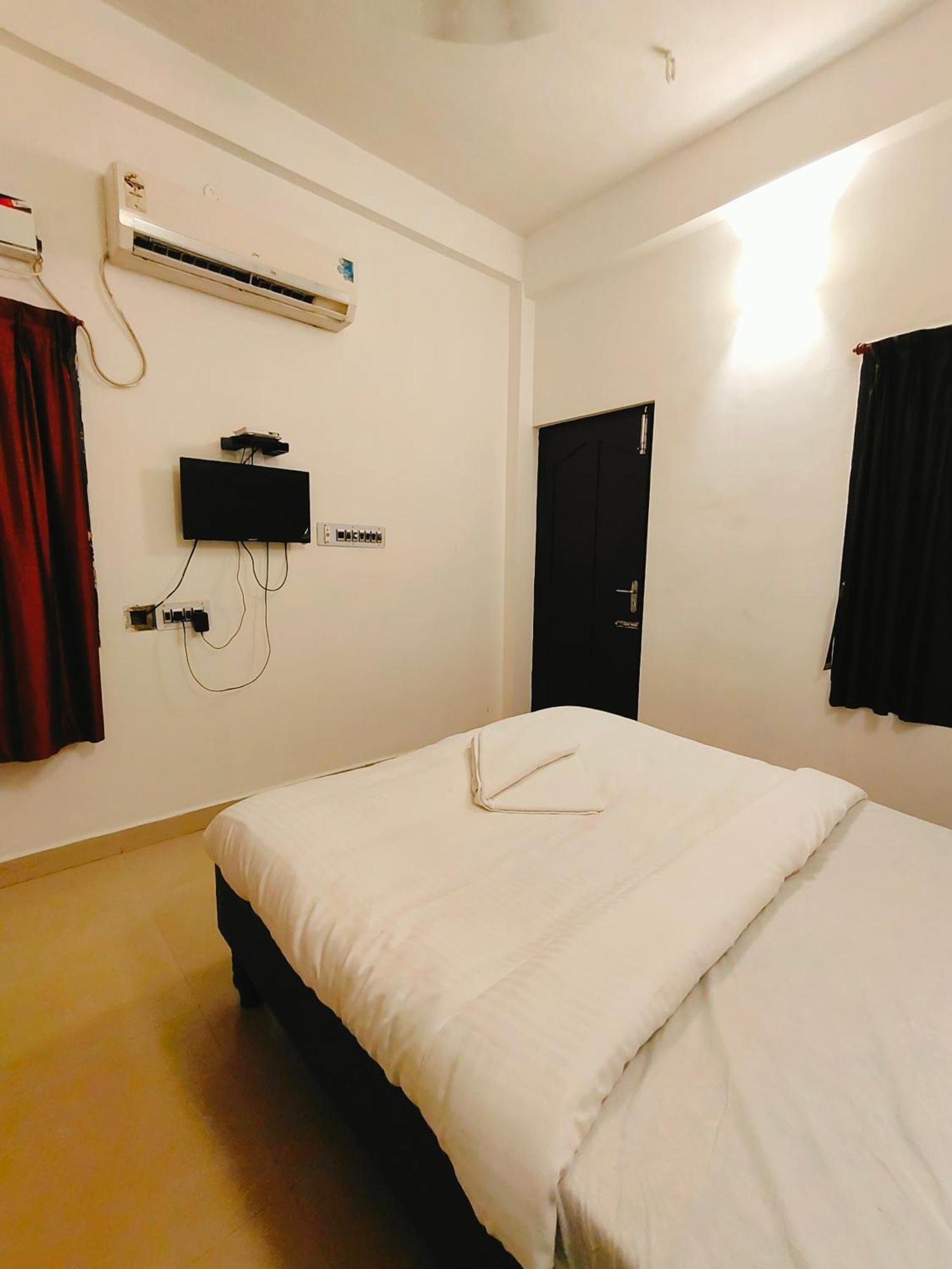 Le Dreamy Residency Hotel Pondicherry Exterior photo